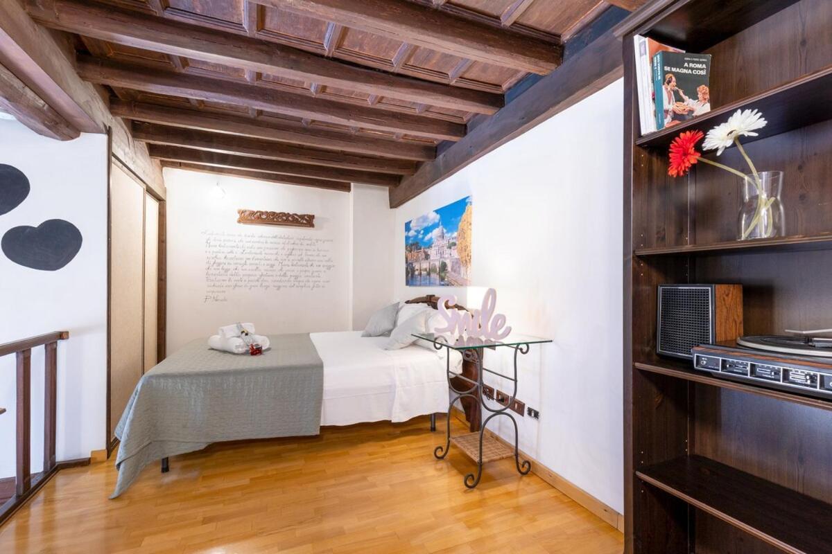 Loft Trastevere 2 Floors Apartment