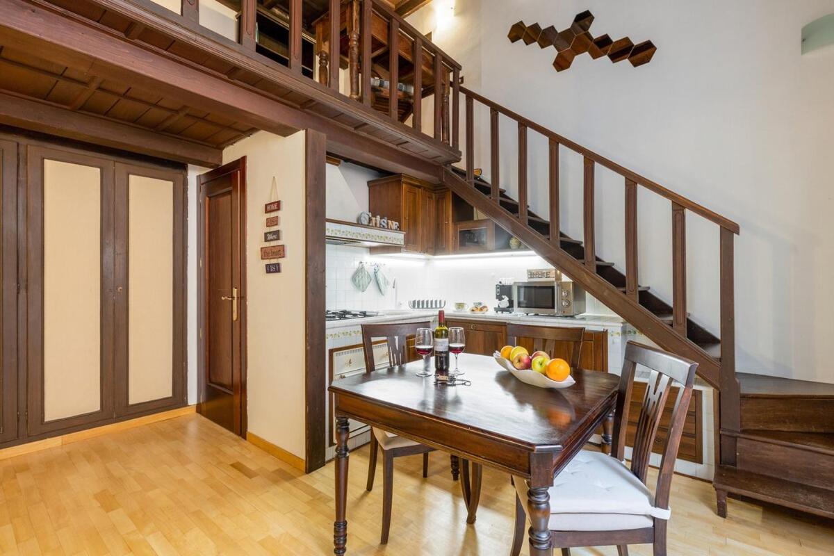 Loft Trastevere 2 Floors Apartment